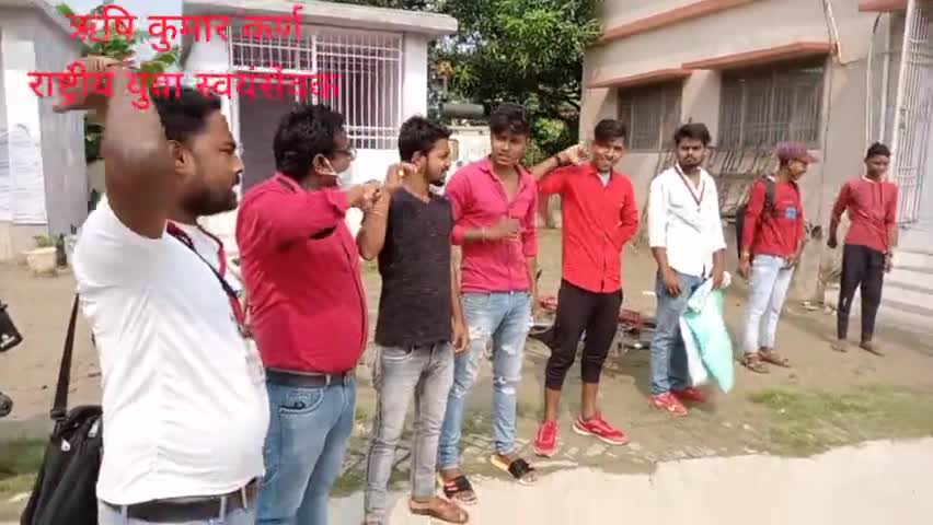 युवाओं से स्वच्छता पर अपील "ललित नारायण जनता महाविद्यालय झंझारपुर" में। 
#rishikarn #cleanindia #LnjCollege #jhanjharpur #nyksmadhubani #DmMadhubani #SdoJhanjharpur #GovOfIndia #nyksindia