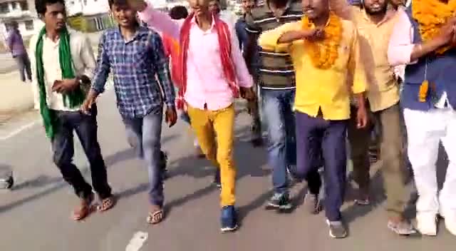 बोध गया: बारा पंचायत के संतोष यादव मुखिया मे नामांकन लिए बहुत जशन मनाये जनता #newsupdates #india #voteforplurals #public_app