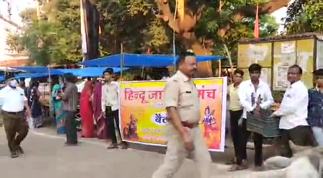 #हिंदू जागरण मंच #रूठियाई ने किया #राष्ट्रीय स्वयं सेवक संघ के पद संचलन का #पुष्प वर्षा कर #स्वागत
