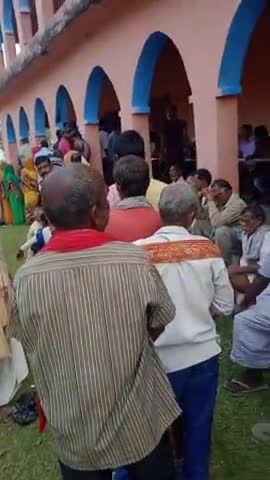 लदनिया: KUMARKHAT PASCHAMI CHETAR ME WARD NO 7 KA HUAA EVM KHARAB 11:00 BAJE TAK PUBLIC HUAA PARESHAN#biharpanchayatelection2021