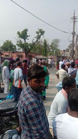 सरायगढ़ भपटियाही: #सरायगढ़#भपटियाही प्रखंड में आज नॉमिनेशन का पांचवा दिन है जनता का काफी भीड़ देखने को मिल रही है देख सकते हैं तस्वीर..