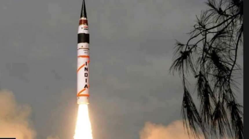 डीआरडीओ ने अग्नि-5 मिसाइल का सफल परीक्षण किया ओडिशा के एपीजे अब्दुल कलाम द्वीप से #Defence