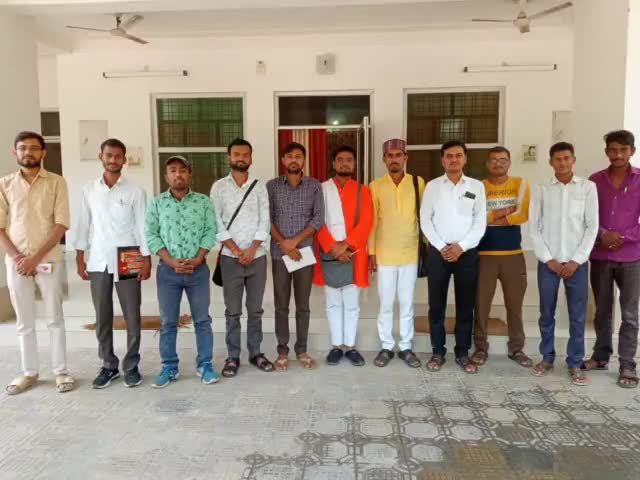 #ABVP_महोबा जिले की #जिला_समिति एवं #समीक्षा_बैठक चरखारी नगर के सर्किट हाउस में संपन्न हुई हुई जिसमे आगामी कार्यक्रमों की योजना बनाई गई अखिल भारतीय विद्यार्थी परिषद महोबा