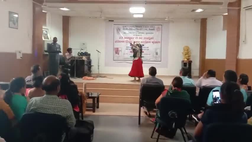 चौधरी बंसी लाल विश्वविद्यालय द्वारा आयोजित किया गया हरियाणवी संस्कृति प्रोग्राम 
#cblu #bhiwani