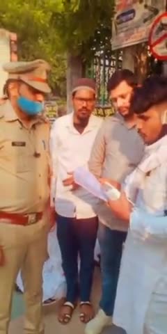 कानपुर: *प्रदर्शन*

##@#चलो गांधी प्रतिमा फूलबाग 31.10.2021 रविवार दोपहर 2 बजे।

निवेदक-राष्ट्रीय छात्र सभा कानपुर।#@@##