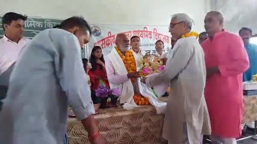 ###शासकीय उच्चतर माध्यमिक विद्यालय मगरौरा मे आदरणीय नागेंद्र पांडेय जी का हुआ वाले समारोह। 
😭😭😭