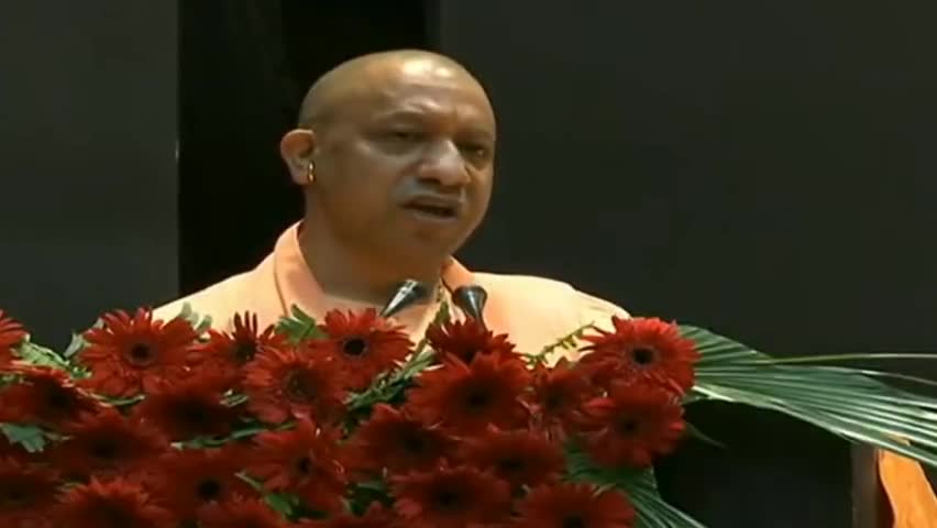 #UP विपक्ष पर #CMYogi का करारा हमला, रामभक्तों पर गोली चलाने वाले छद्म वेश में आयेंगे, कहेंगे मैं भी रामभक्त हूं #SriRam