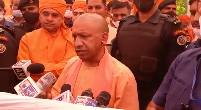 फरीदाबाद: फरीदाबाद पहुंचे सीएम योगी आदित्यनाथ इशारों - इशारों में बोल गए बहुत कुछ .....
#yogiadityanathyogi 
#faridabad 
#news