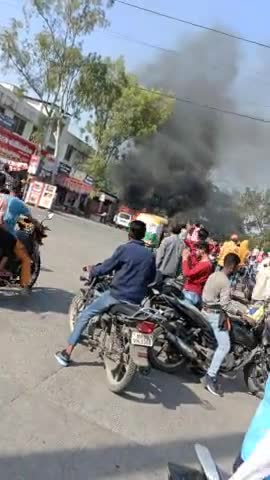इंदौर: #indorenews5 
ven me lagi aag
