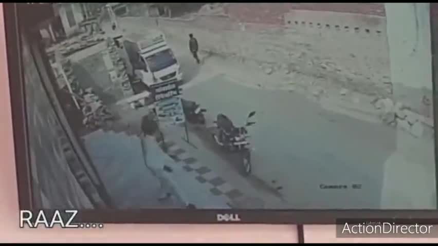 जाको राखे साइयां, मार सकें ना कोय।
झुंझनू जिले के खिरोड़ मे चरितार्थ हुई यह कहावत।#जालौर#भीनमाल#सांचौर#आहोर#सायला##हादसा