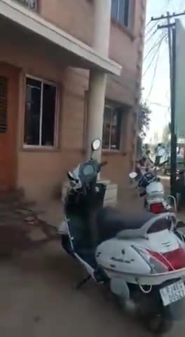 भीनमाल मे ट्रैफिक कांस्टेबल का पैसे लेते वीडियो वायरल, सीओ भीनमाल को जांच करने हेतु निर्देशित किया।#जालौर#भीनमाल#आहोर@