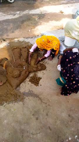गोवरधन पूजा के लिए गोवरधन देवता बनाते हुए#deepawali