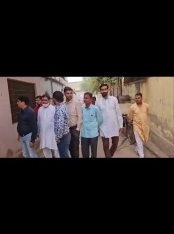 #बांदीकुई गोवर्धन पूजा के दिन जनता का आशीर्वाद लेने निकले पार्षद महेंद्र दैमन ने अपने प्यारे साथियों के साथ वार्ड सहित क्षेत्रवासियों का आभार जताया एवं सभी को दीपावली गोवर्धन एवं भैया दूज की अग्रिम शुभकामनाएं