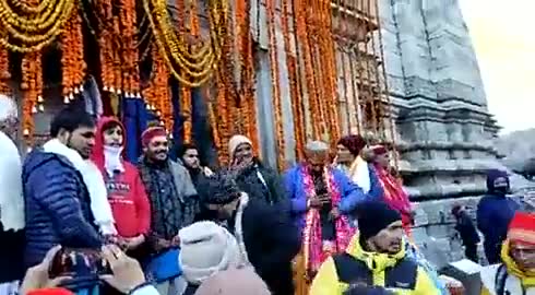 केदारनाथ मंदिर के कपाट शीतकाल के लिए आज सुबह 8 बजे से बंद हुए 

#KedarnathDham #Kedarnath