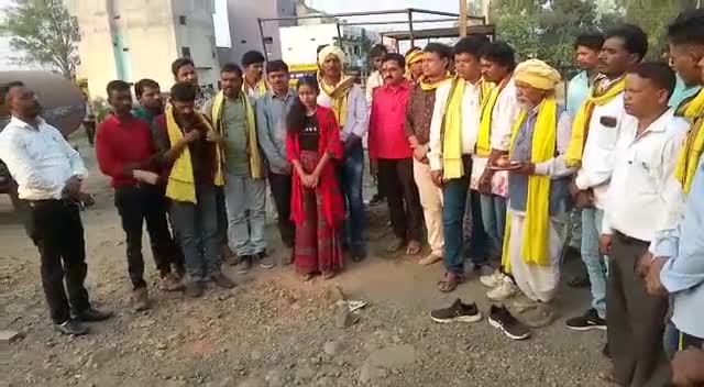 आठनेर: #बिरसामुंडा जयंती आठनेर के आदिवासी सामाजिक संगठनों ने किया बिरसा मुंडा जी मुर्ति स्थापना के लिए भुमि पुजन