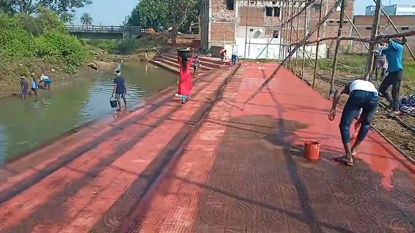 #पालोजोरी:लोक आस्था के महापर्व छठ पर घाटों की साफ-सफाई जारी। महापर्व की सारी तैयारियां लगभग पूरी......