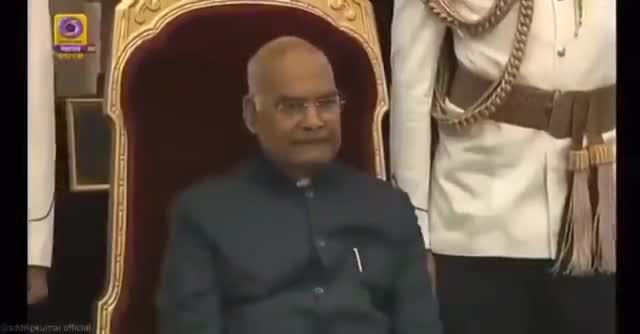संतरा बेचने वाले हरकेला हजब्बा को मिला पद्मश्री सम्मान,पैरों में चप्पल भी नही है
#हरकेला_हजब्बा #पद्मश्री