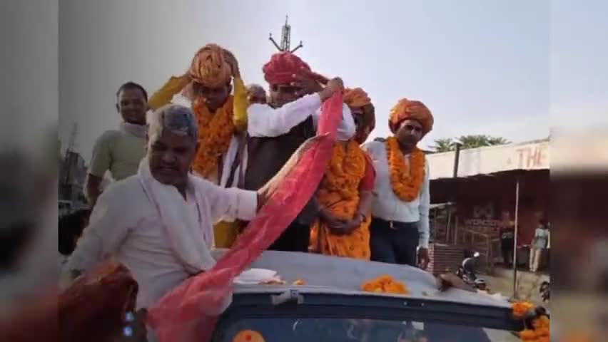 थानागाजी: #थानागाजी प्रधान जयप्रकाश प्रजापत ने संभाला कार्यभार, इस दौरान विधायक श्री कांति प्रसाद मीणा भी रहें मौजूद #alwarupdate