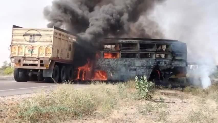 चौहटन: धनाऊ प्रधान शम्मा बानो ने पचपदरा के पास हुए भीषण सड़क हादसे घटना का जताया दू:ख कि अपनी शोक संवेदना व्यक्त#पचपदरा