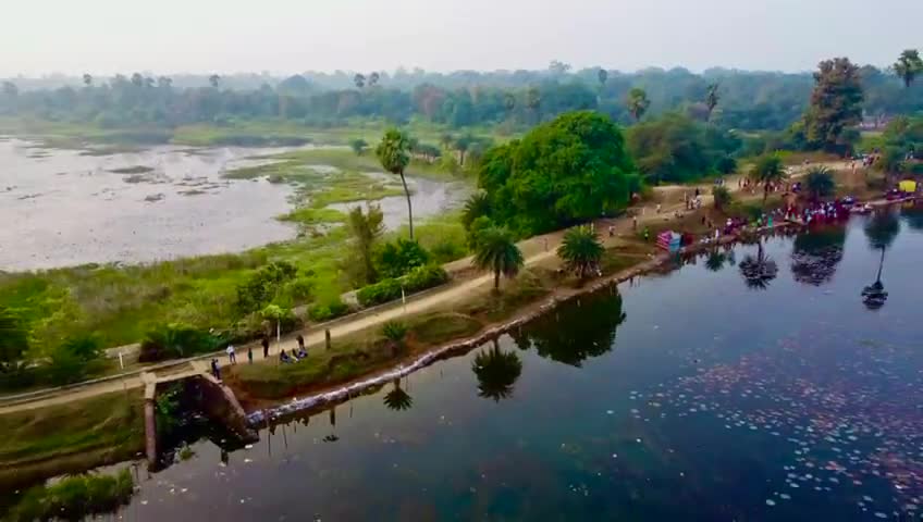 छठ पूजा के अवसर पर जमालपुर काली पहाड़ी के किनारे स्थित नहर का अद्भुत नजारा।

#chattpuja 
#Jamalpur