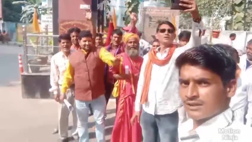 आज को शिव सेना पार्टी जिला, प्रमुख अर्जुन पंडित द्वारा  #भरस्टाचार घोटाला केपांच सूत्रीय ज्ञापन अपर जिलाधिकारी को सौंपा