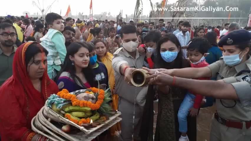 भगवान भास्कर को अर्घ्य देते SP सर और DSP सिमी मैडम #chathpooja  #chath #chath_2021