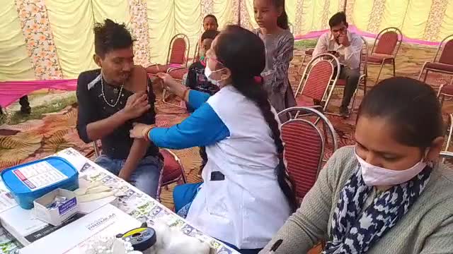 जगाधरी: यमुना घाट पर स्वास्थ्य विभाग ने लगाया छठ के मौके पर कोरोना वेक्सीन कैंप, लोगों ने लिया लाभ #कोरोना_वैक्सीन
