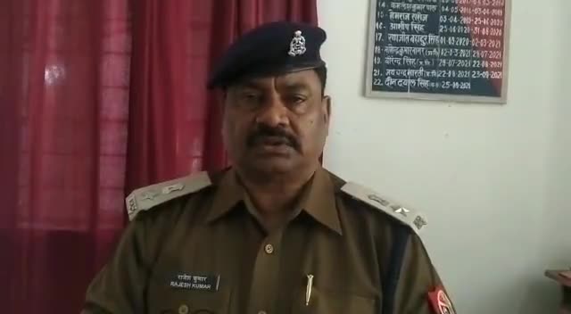 फतेहपुर: यूपी के #फ़तेहपुर में किसान की ईंट से कूचकर हत्या
 फ़तेहपुर । यूपी में अपराध व अपराधियों पर पुलिस लगाम नहीं लगा पा रही है।