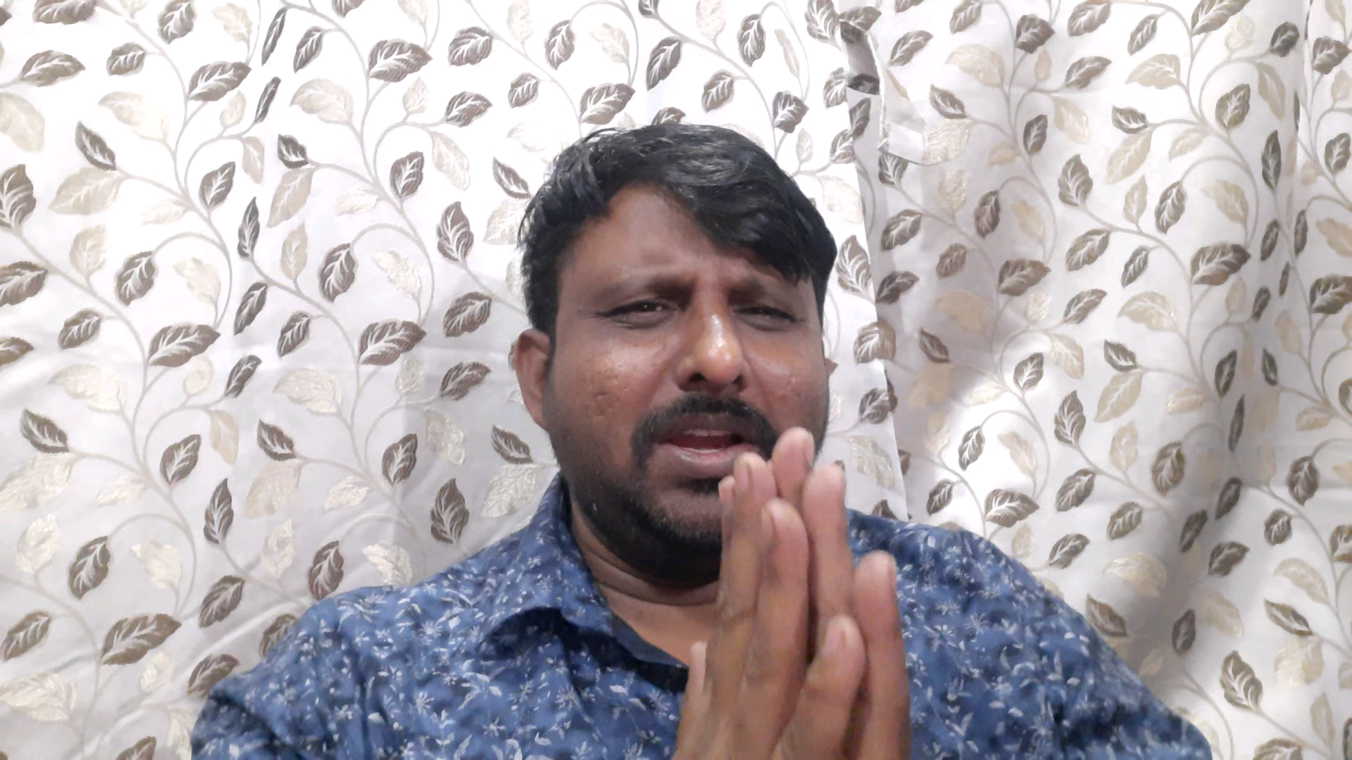 ट्रेन ओवरलोड हो तो चलेगा बस और ओवरलोड हो तो चलेगा मगर किसी ने दुपहिया वाहन पर गलती से 3 लोग बैठा है तो चालान तो कटेगा #jayho