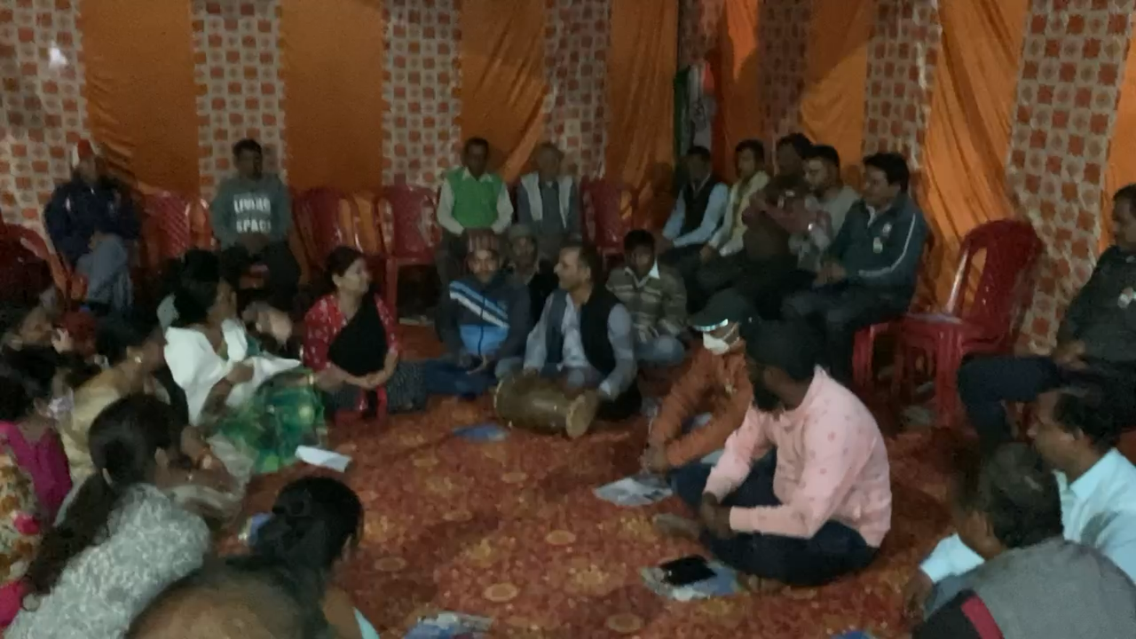 #कांग्रेस द्वारा चलाए जा रहे #घर_घर_कांग्रेस #गांव_गांव_कांग्रेस अभियान के दौरान कल रात्रि ग्राम प्रधान निशा कुल्याल जी के आवास पर रात्रि चौपाल के दौरान ।।
#जय_उत्तराखंड 
#जय_कांग्रेस