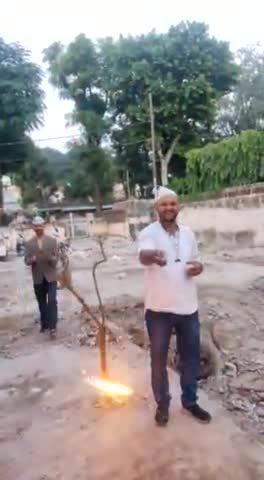 सभी उत्तराखंडवासीयों को ईगास की हादिक शुभकामनाएं💐💐

#vijay_singh_panwar 

#आप_नेता_एवं_प्रदेश_कार्यकारिणी_सदस्य