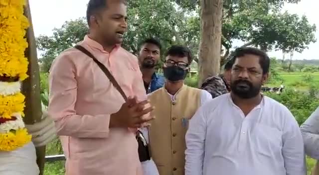 15 नवंबर को देशभर में धरती आबा #बिरसा_मुंडा जी की जन्मजयंती को #बिरसा_राष्ट्र_स्वाभिमान_दिवस के रुप में मनाएं। 
जय जोहार जय बिरसा मुंडा जय भारत #बिरसा_मुंडा_जयंती