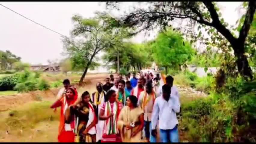 नवागढ़ ब्लॉक कांग्रेस की #जनजागरण #पदयात्रा में शामिल हुए प्रदेश सचिव इंजी. रवि पाण्डेय, 
देखिए खबर.