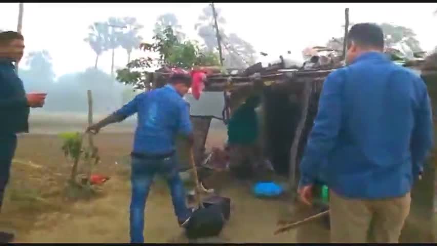 देेेवरिया: #रुद्रपुर  के कोलगढ़हा के पास कच्ची शराब के साथ पांच अभियुक्त गिरफ्तार आबकारी विभाग को मिली बड़ी सफलता@DM
