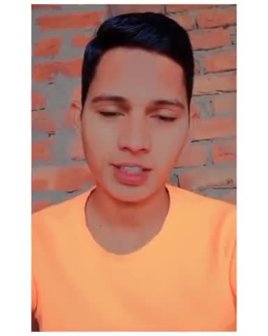 यूं तो लोग दुश्मन को भी जलाने चले आते हैं।
#trending #video_ #poetry #shayari #viralvideo #viralpost #views #treanding