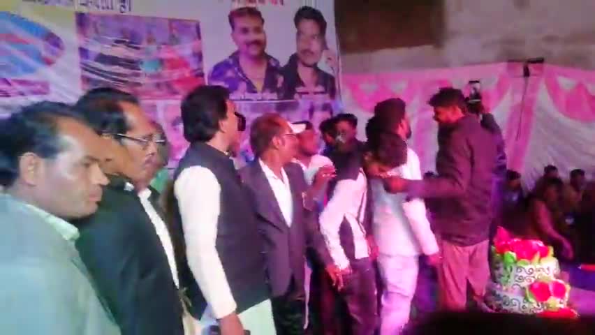 प्रिय भनेज #Sonu 👑 ज़ी के जन्मदिन पर रंगारंग प्रोग्राम #बुंदेली #राई का #जित्तू खरे (बादल) 
#पथरिया