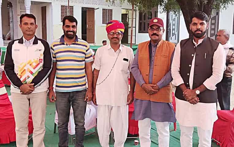 महेश जी दादरवाल PTI (गुलाबबाडी शाहपुरा जयपुर )
 की पुत्रियों की शादी में शरीक होकर शुभकामनाएं।
#ओम_चौधरी 
प्रदेश उपाध्यक्ष पंचायतीराज मंत्रालय कर्मचारी संघ राज
जिलाध्यक्ष,प्रभारी जयपुर संभाग ओबीसी महासभा राज
