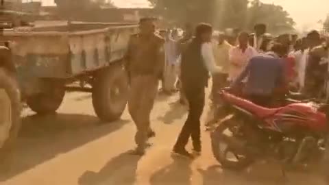 शिव’राज में जारी किसानों पर वार,
तानाशाही की सारी हदें हो गई पार। 
#Farmers 
#बीजेपी
#किसानविरोधीमोदीसरकार