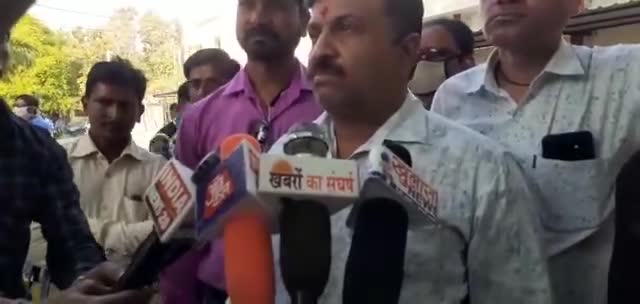 #नरसिंहपुर जिले में की गई पत्रकार से मारपीट शासन प्रशासन की बताया मिलीभगत