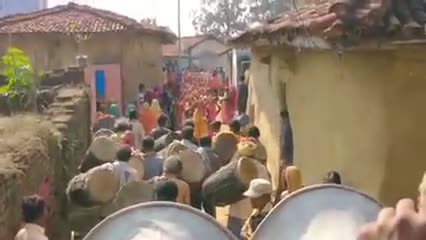 सारठ: #Kalash Yatra phulchua gao men badi dhumdham se manaya Gaya