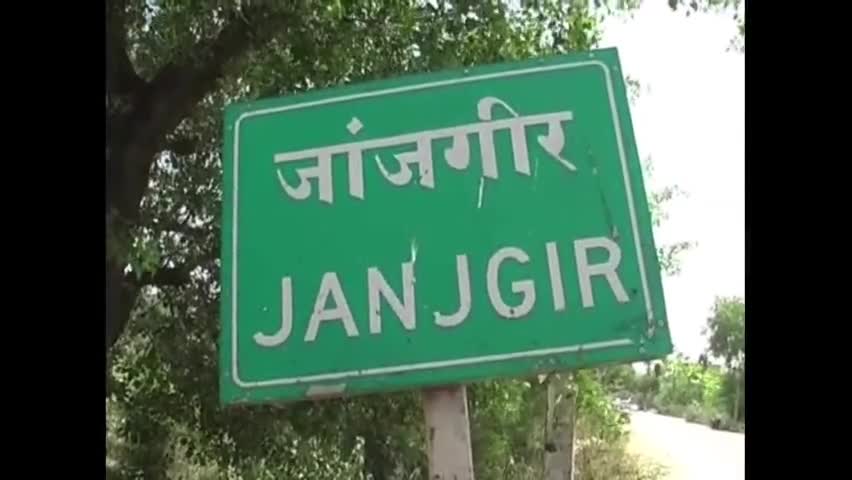 जांजगीर-नैला स्टेशन में हावड़ा-अहमदाबाद एक्सप्रेस ट्रेन से गिरकर एक शख्स की मौत.
#deadbody #Janjgir #Bignews #मौत #Trean