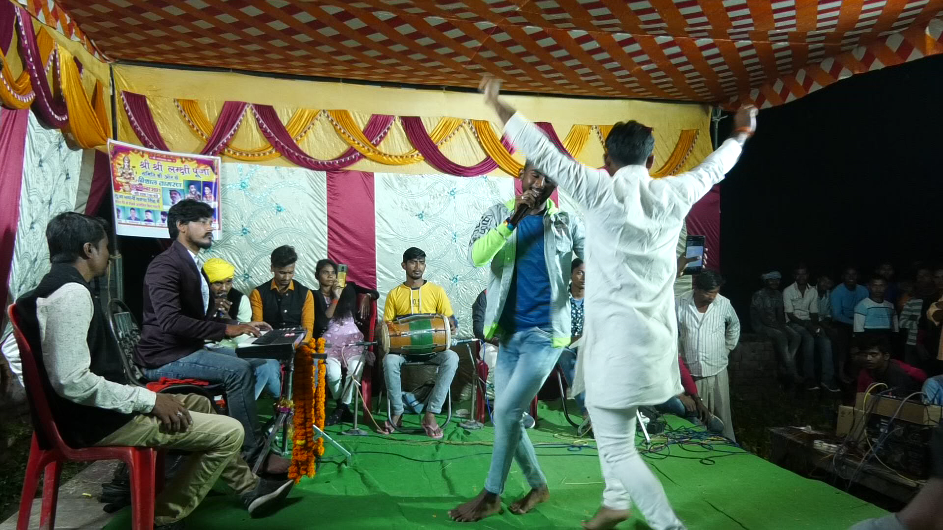 #वायरल वीडियो सिंगर पवन लाल यादव लाइव स्टेज शो गोरखपुर #pavanlalyadav@...