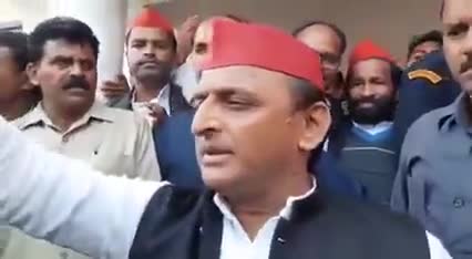 सर्द रातों में निकले थे घरों से परीक्षा देने- चंद पैसे लेकर

सेंटर पहुँचे तो - परीक्षा रद्द

#uptet #uptet2021 
नाकाम उत्तर प्रदेश सरकार...