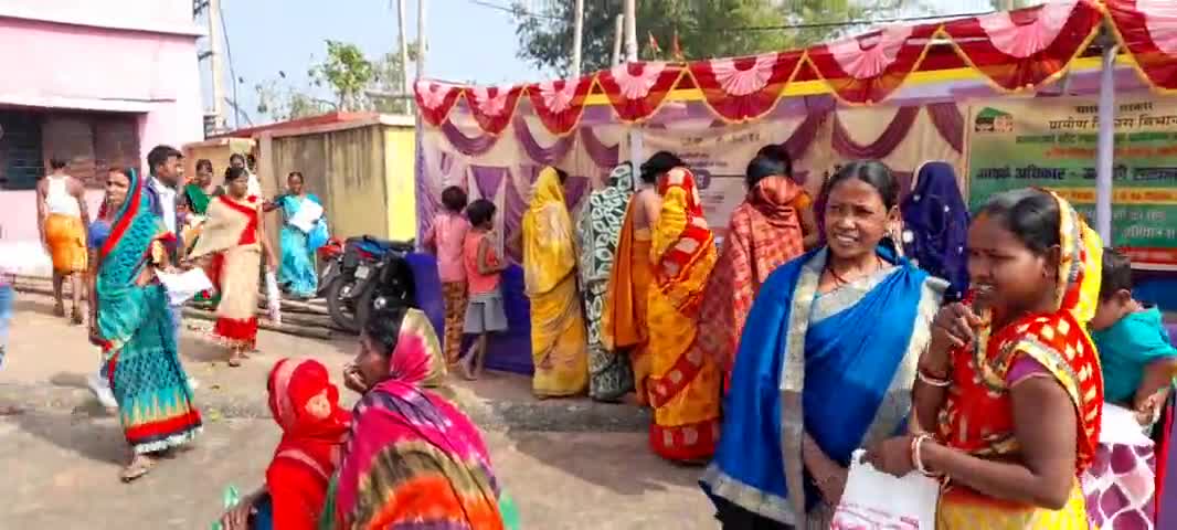 डुमरी: ###गिरिडीह जिले के dumri प्रखंड के चैनपुर पंचायत भवन में आपके अधिकार 
आपकी सरकार ,आपके द्वार कार्यक्रम का  एक झलक ###
