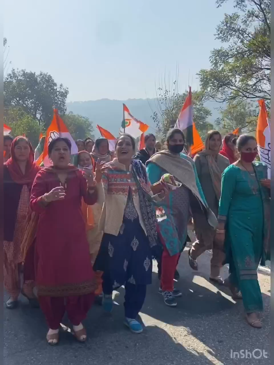 कांग्रेस के #जन_जागरण_अभियान में #हमीरपुर_विधानसभा में प्रदर्शन