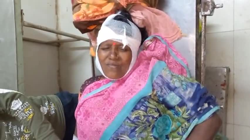 देेेवरिया: #भाटपार रानी के मधउर गांव का मामला सामने आया जहां पर दो पक्षों में आपसी विवाद में चली लाठियां 4 लोग हुए घायल