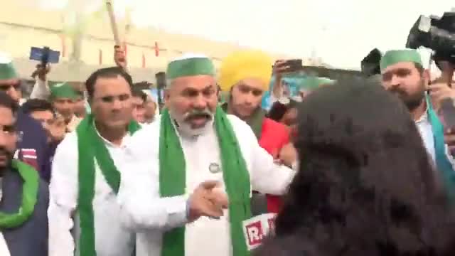 किसने किसके साथ क्या बत्तमीज़ी की आप ही तय करें#viralvideo देख तय करें #Rakesh Tikait #rbharat