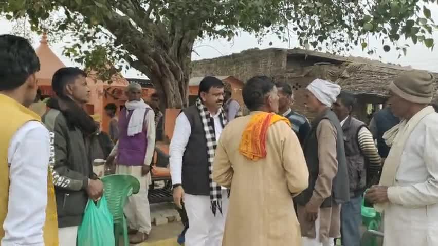 सदस्यता अभियान के दौरान #हसनपुर_विधानसभा के गांवों में ।
#चन्द्रपाल_खडगवंशी
#मिशन2022 #हसनपुर #vidhansabha #up #bjp