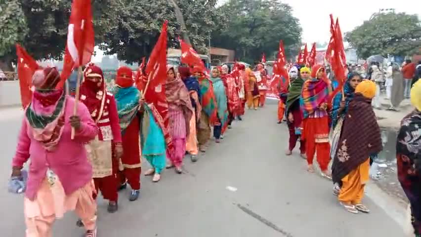 निर्माण मजदूरों की दो दिवसीय हड़ताल के दौरान जींद शहर में किया निर्माण मजदूरों ने जौरदार प्रदर्शन। #jankrantijind