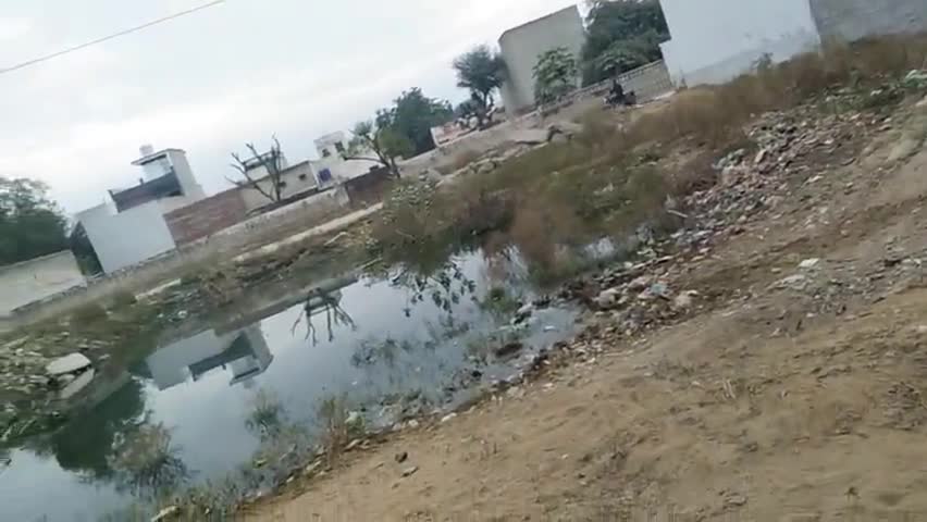 सीकर: new shiv colony  ki haalat jisse shi krne ka jimma koi leta nhi complaint krne pr bhi koi action nhi#nagarprishad 🙏🙏